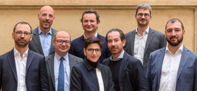 L'équipe de Mermoz Avocats. Premier rang de gauche à droite : Laurent Ragot - Tristan Segonds - Catherine Nahmias-Ferrandini - Gilles Roux - Martin Kyuchukov

Deuxième rang de gauche à droite : Olivier Péchenard - Arnaud Levasseur - Régis Mahieu